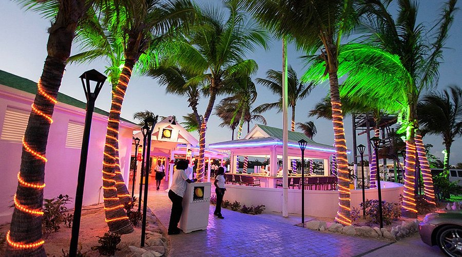 Mango Reef Restaurant & Bar